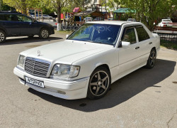 Mercedes-Benz E-Класс 1994 года