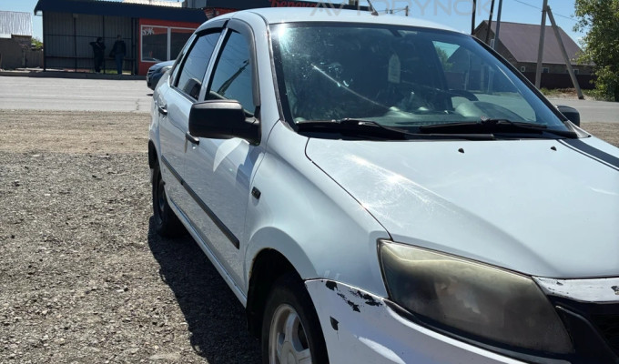 ВАЗ (Lada) Granta 2013 года
