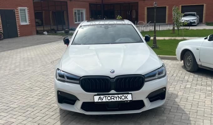 BMW 5 серия 2019 года