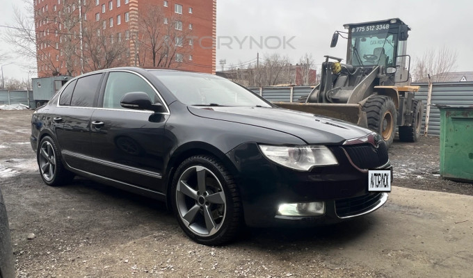 Skoda Superb 2013 года