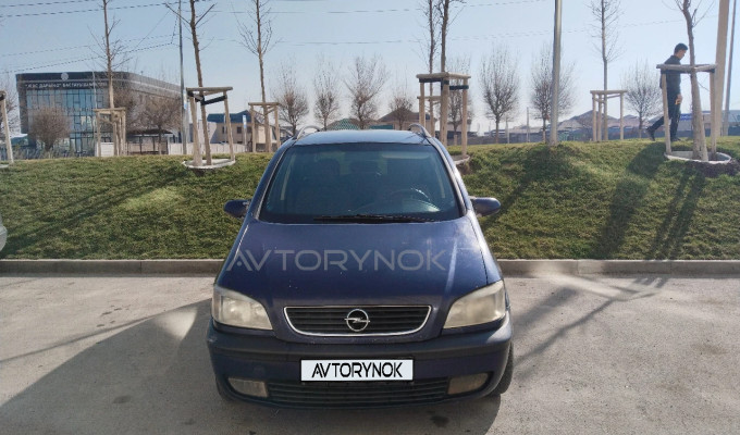 Opel Zafira 2000 года