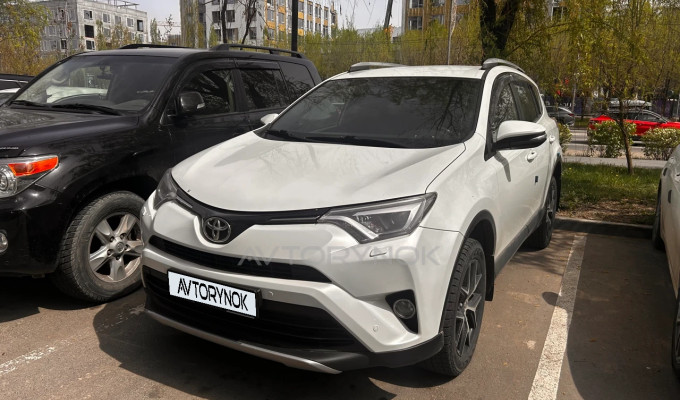 Toyota RAV4 2019 года