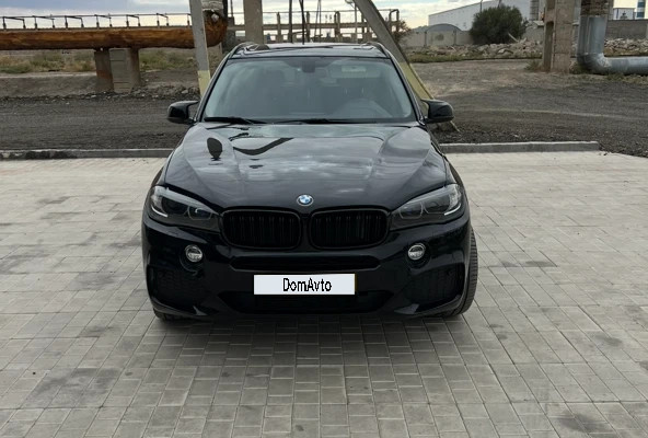 BMW X5 2015 года