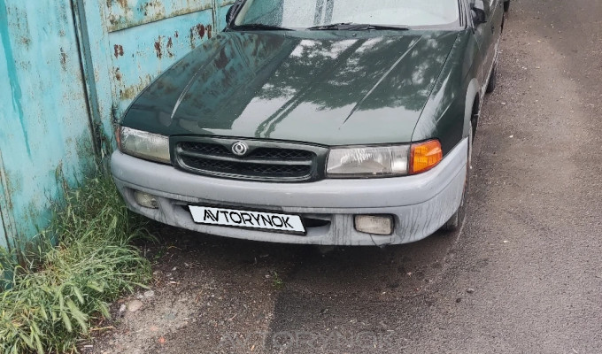 Mazda 626 1990 года