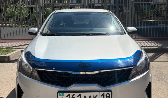 Kia Rio 2021 года