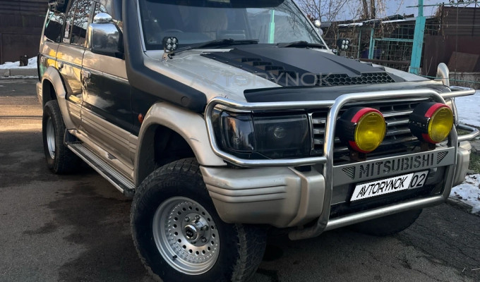 Mitsubishi Pajero 1995 года