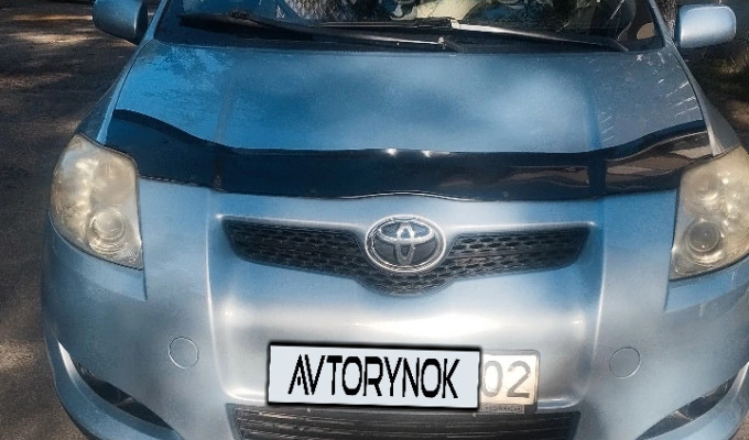Toyota Auris 2008 года