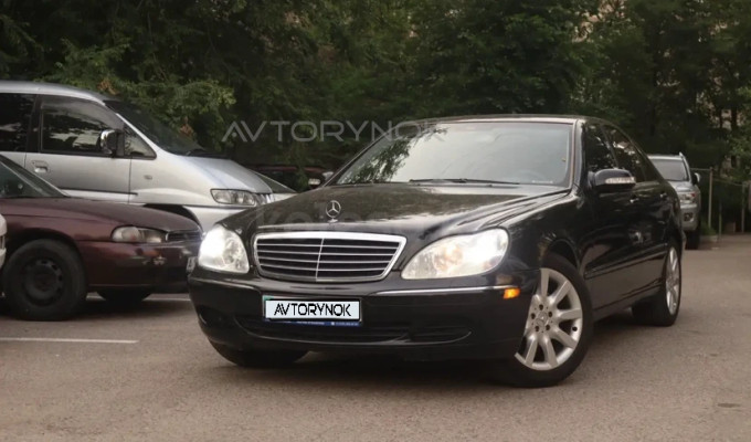Mercedes-Benz S-Класс 2005 года