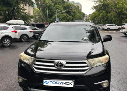 Toyota Highlander 2011 года