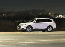 Mitsubishi Outlander 2018 года