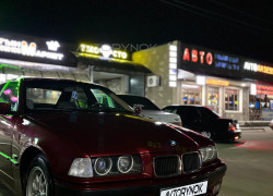 BMW 3 серия 1992 года