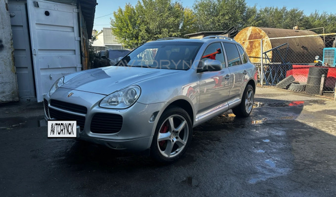 Porsche Cayenne 2005 года
