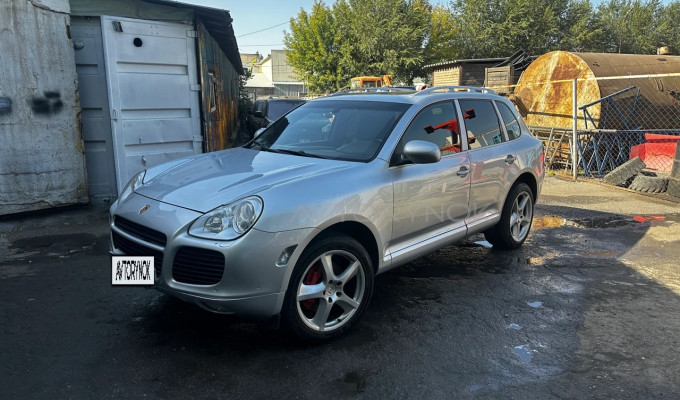 Porsche Cayenne 2005 года