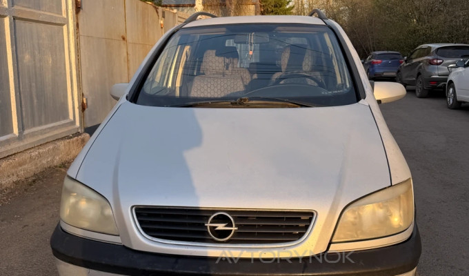 Opel Zafira 2002 года
