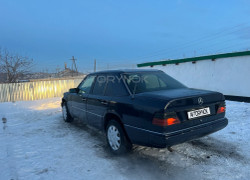 Mercedes-Benz E-Класс 1990 года
