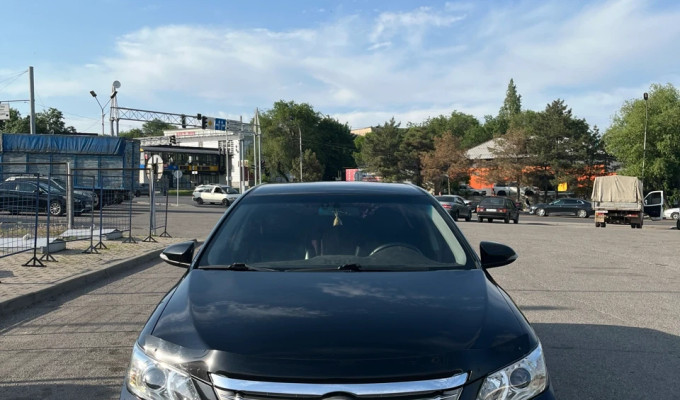 Toyota Camry 2011 года
