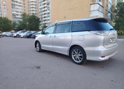 Toyota Estima 2006 года