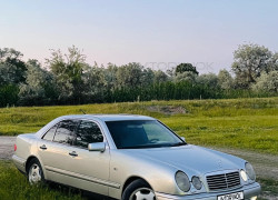 Mercedes-Benz E-Класс 1997 года