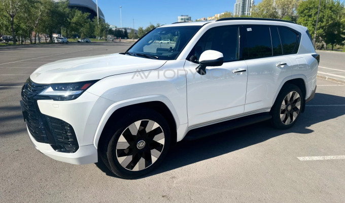 Lexus LX 2025 года