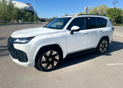 Lexus LX 2025 года