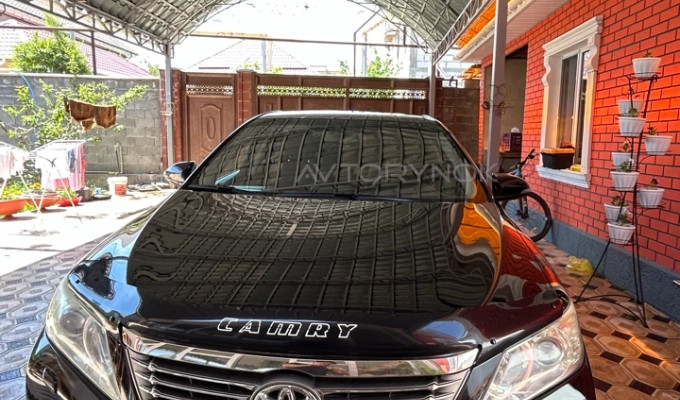 Toyota Camry 2012 года