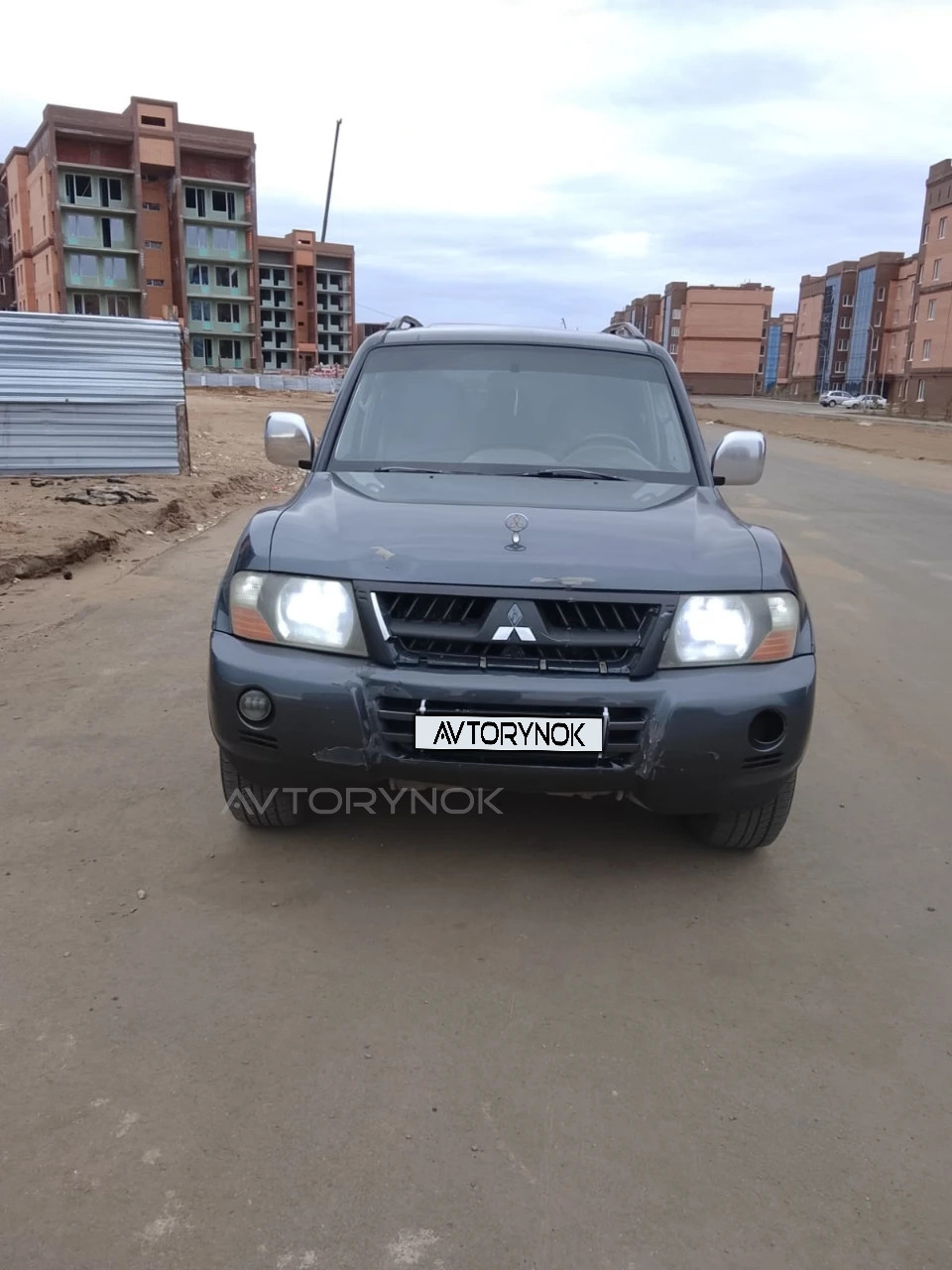 Mitsubishi Pajero, 2004