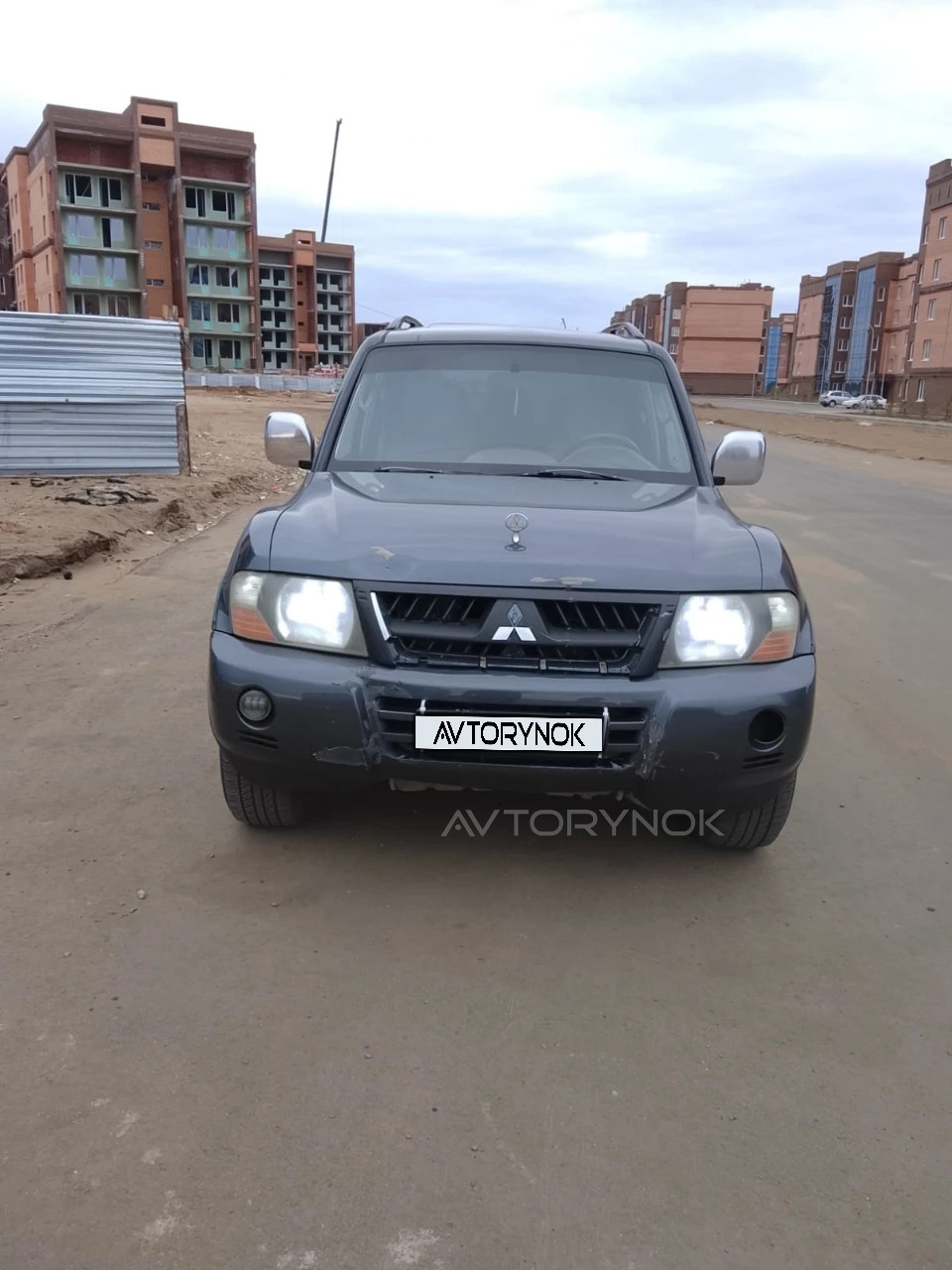 Mitsubishi Pajero, 2004