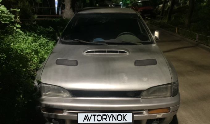 Subaru Impreza 1993 года