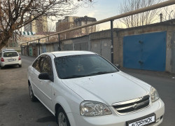 Chevrolet Lacetti 2011 года