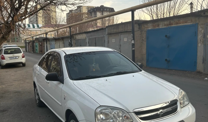 Chevrolet Lacetti 2011 года