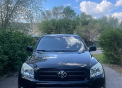 Toyota RAV4 2008 года