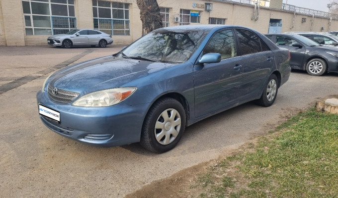 Toyota Camry 2004 года