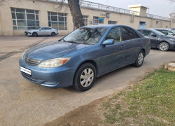 Toyota Camry 2004 года