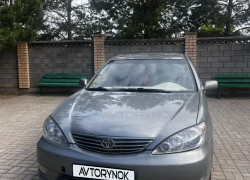 Toyota Camry 2005 года