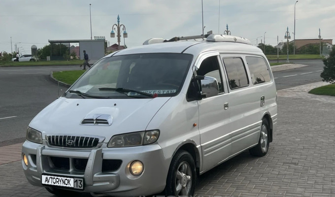 Hyundai Starex 2002 года