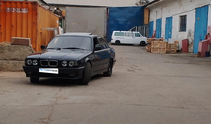 BMW 5 серия 1993 года