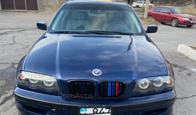 BMW 3 серия 1999 года
