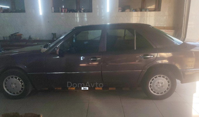 Mercedes-Benz E-Класс 1991 года