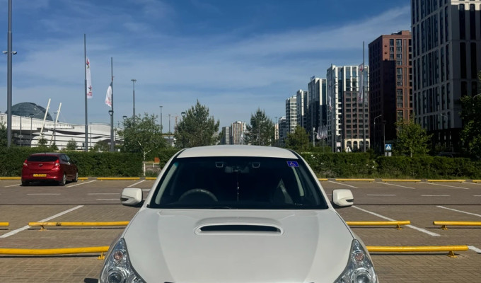 Subaru Legacy 2011 года