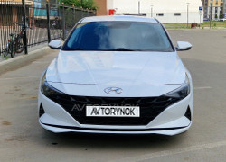 Hyundai Elantra 2022 года