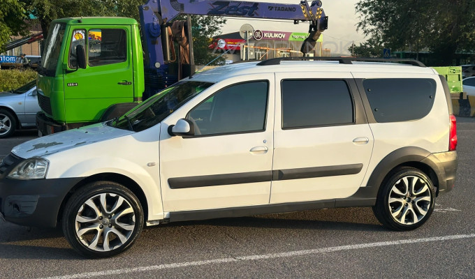 ВАЗ (Lada) Largus Cross 2020 года