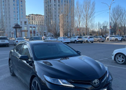 Toyota Camry 2018 года