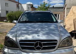 Mercedes-Benz ML-Класс 2003 года