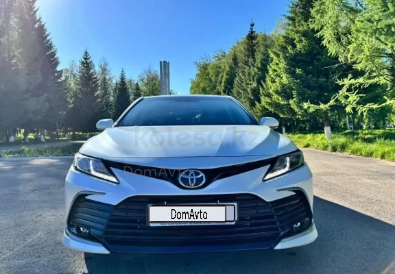 Toyota Camry 2021 года