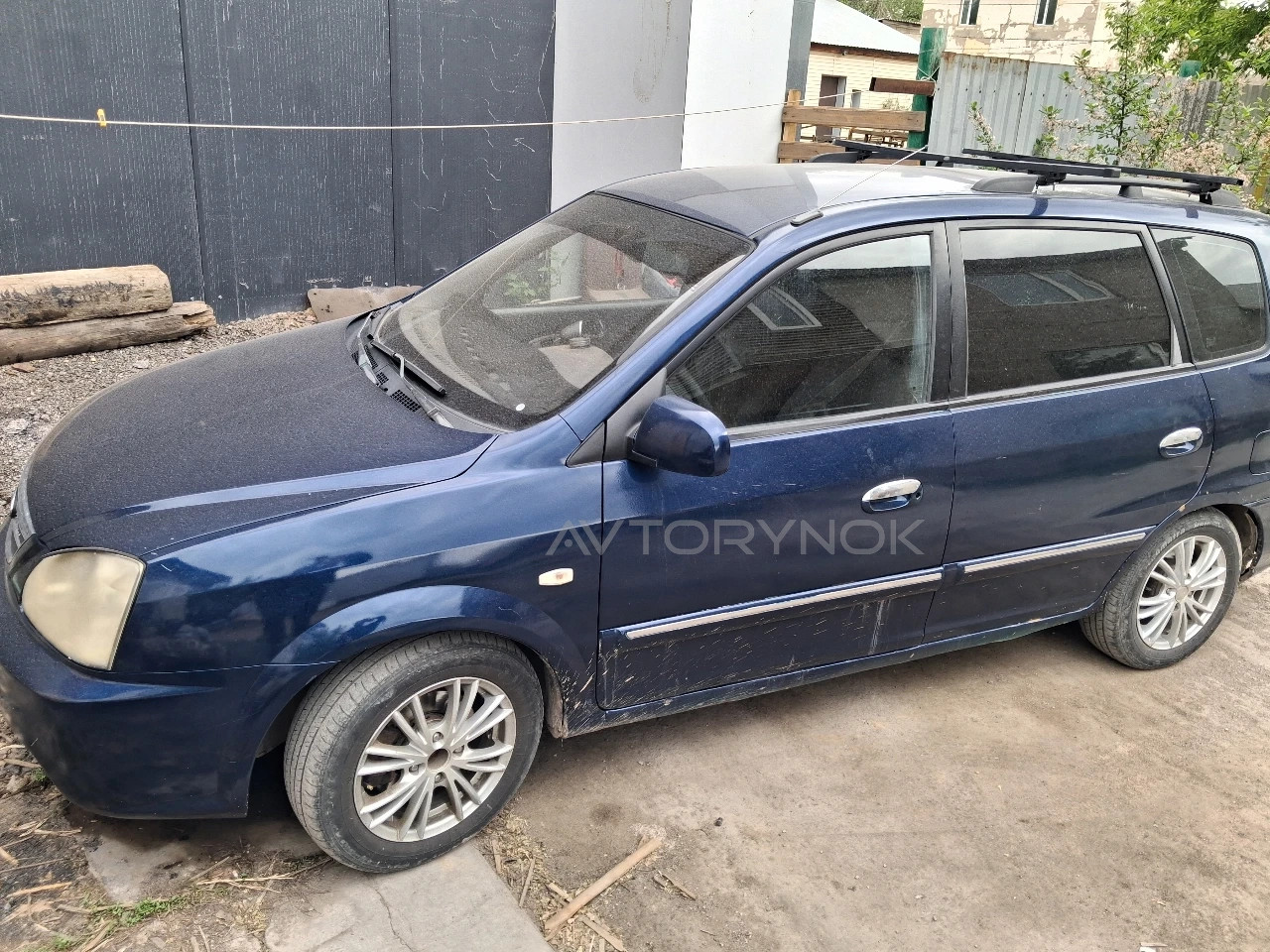 Kia Carens, 2004