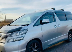 Toyota Vellfire 2010 года