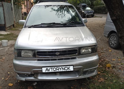 Nissan Prairie 1996 года