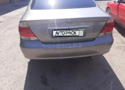 Toyota Camry 2005 года