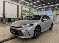 Toyota Camry 2025 года