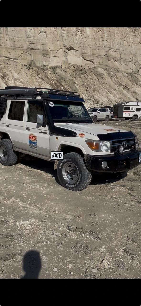 Toyota Land Cruiser, 2013